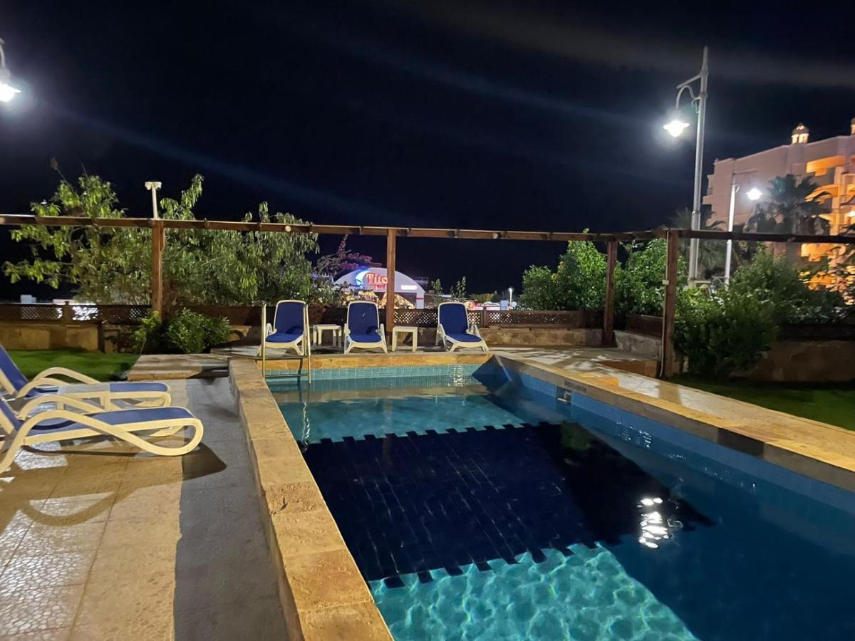 Lilly Lounge And Pool Accommodation For Adults Only Хургада Экстерьер фото
