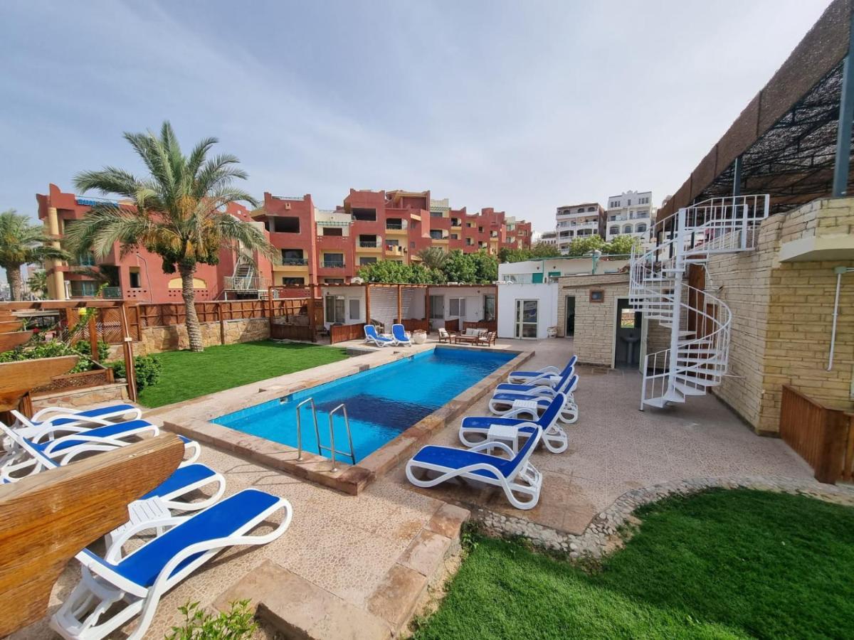 Lilly Lounge And Pool Accommodation For Adults Only Хургада Экстерьер фото