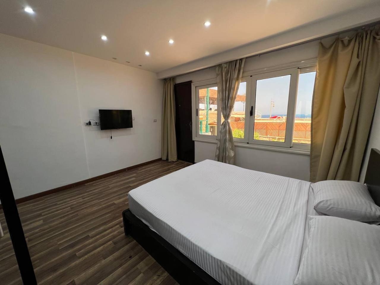 Lilly Lounge And Pool Accommodation For Adults Only Хургада Экстерьер фото